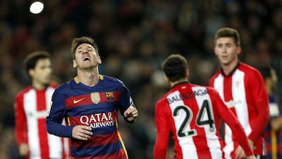 Barcelona’s Lionel Messi, left, reacts after failing a goal opportunity against Athletic Bilbao during their Primera Liga match at Camp Nou stadium in Barcelona, northeastern Spain, 17 January 2016. Alejandro Garcia / EPA