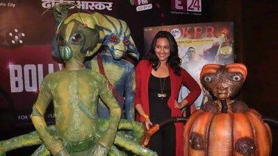 Sonakshi Sinha and aliens promoting her film Joker. IANS