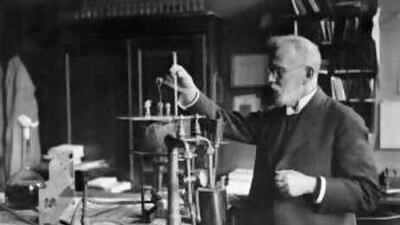 Paul Ehrlich (1854-1915), the German bacteriologist, used methylene blue to treat malaria in the late 19th century.