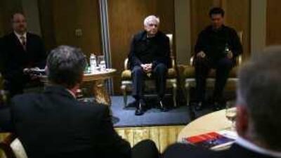 Architect Frank Gehry speaks in front of members of TDIC about his design for the new Guggenheim.