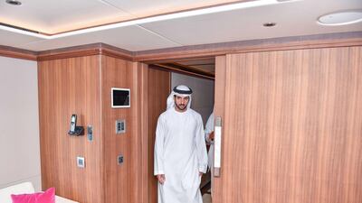 Sheikh Hamdan bin Mohammed bin tours the Dubai Boat Show.