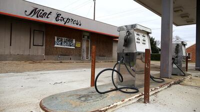 A gas station sits vacant in Selma, Alabama. Justin Sullivan / Getty Images / AFP
