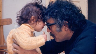 Paul Guiragossian with Manuella, his youngest child, in 1973. Courtesy Paul Guiragossian Foundation