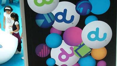 Du has been forced to provide new packages for customers after the telecoms regulator announced plans to suspend some BlackBerry services.