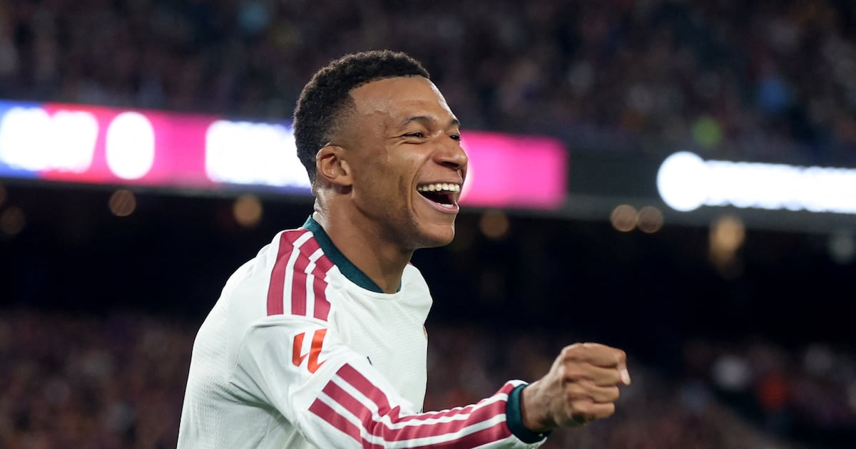 Mbappe Scores Twice as Real Madrid Beat Barcelona 2-1 Before Ballon d'Or