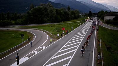 The peloton during Stage 10.