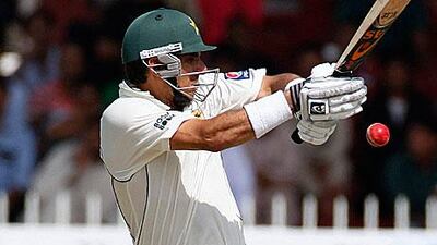 Misbah-ul-Haq, the Pakistan captain, added 39 to his overnight score as Pakistan fell 73 runs short of Sri Lanka's 413 in the third and final Test in Sharjah.