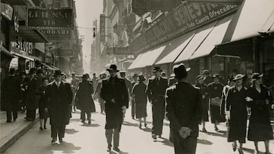 Horacio Coppola. Calle Florida. 1936. 2015 Estate of Horacio Coppola