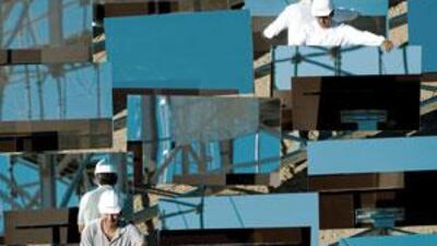 Ferrostaal has joined with eSolar, which makes mirrors to capture heat from the sun and generate electricity.