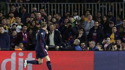 Atletico Madrid’s striker Fernando Torres celebrates after scoring against FC Barcelona during the Uefa Champions League quarter final first leg soccer match between FC Barcelona and Atletico Madrid, at Camp Nou stadium in Barcelona, Spain, 05 April 2016. EPA/ALBERTO ESTEVEZ