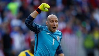 Goalkeeper Brad Guzan #1 of the United States defends against Ecuador during the 2016 Quarterfinal - Copa America Centenario match at CenturyLink Field on June 16, 2016 in Seattle, Washington. Otto Greule Jr/Getty Images/AFP