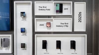 In 2019, Samsung entered the foldable smartphone genre with the first Galaxy Fold, which would soon be followed by the Galaxy Flip.