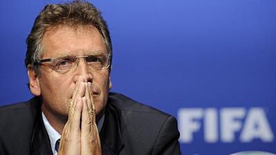 The Fifa general secretary Jerome Valcke confirmed that an e-mail sent by him with claims that Qatar had "bought" hosting rights for the 2022 World Cup was genuine.