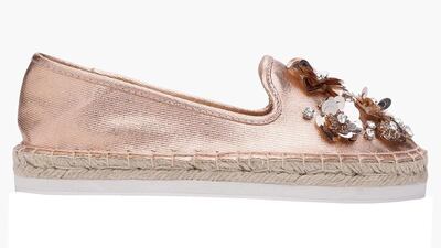 Courtesy of Shoe Mart -Missy_EH00316Z_AED 155_Gold