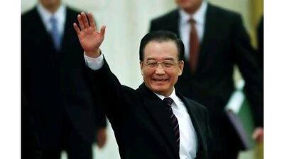 Outgoing Chinese Premier Wen Jiabao has called for political reforms , but a reader points out that China's one-party system does not adapt easily. (Alexander F Yuan / AP)