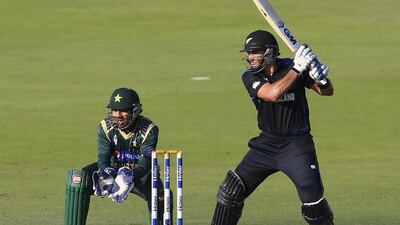 Dean Brownlie, right, of New Zealand bats during the fourth one-day international match against Pakistan at Sheikh Zayed Stadium on December 17, 2014 in Abu Dhabi. Francois Nel / Getty Images