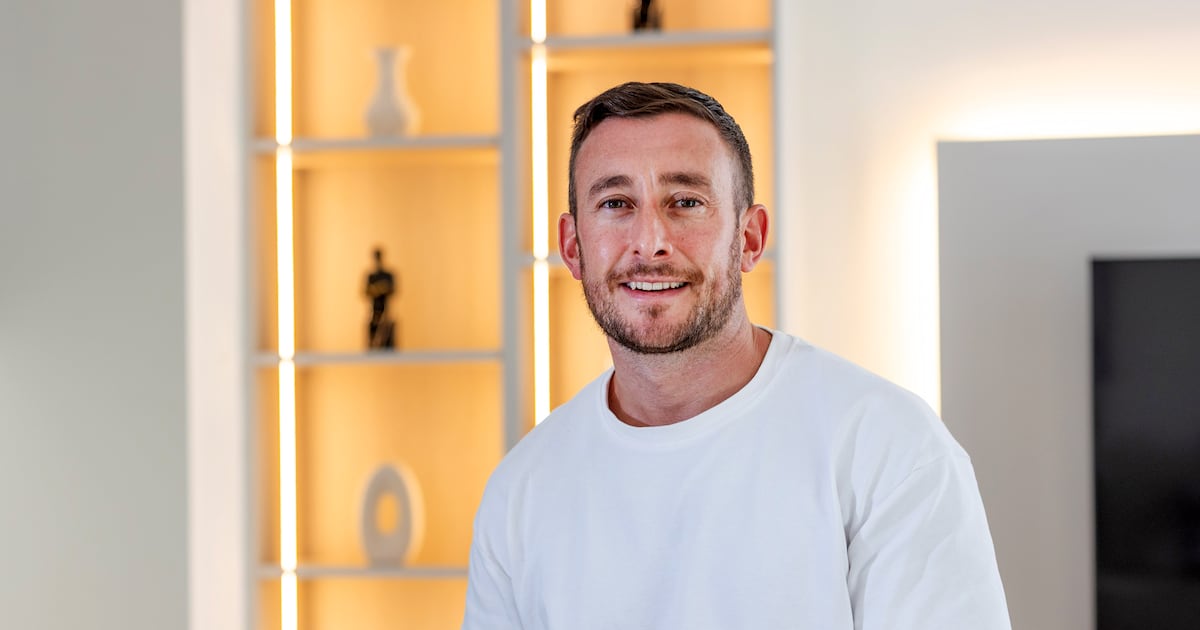 Mein Dubai-Mietvertrag: Professioneller Coach zahlt 120.000 AED für Villa in Damac Hills 2 Mein Dubai-Mietvertrag: Professioneller Coach zahlt 120.000 AED für Villa in Damac Hills 2
