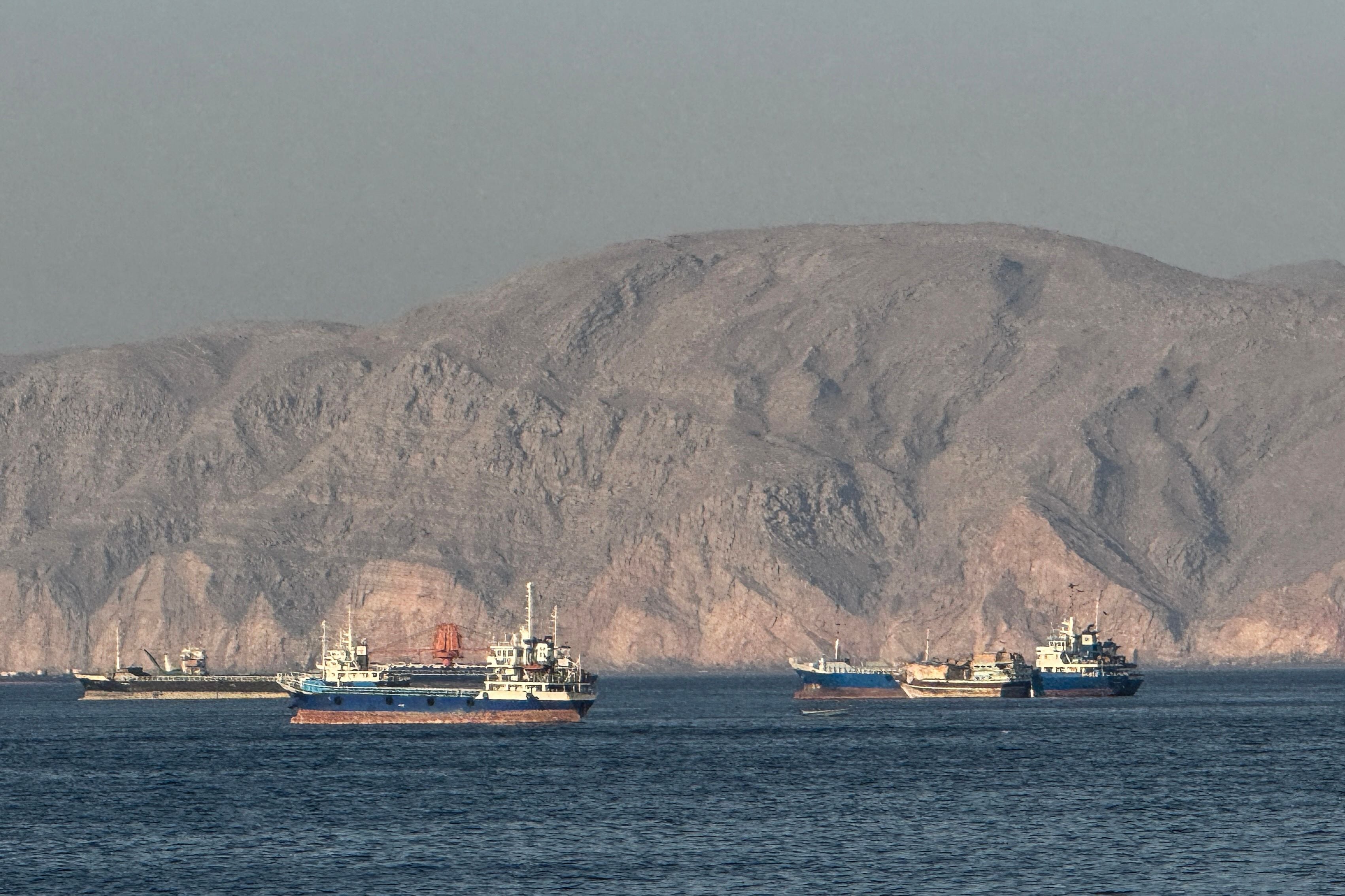 Image linked from the original feed: Iran war latest: Iran says Trump threats delaying possible Hormuz deal