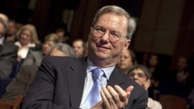 Even though the internet has empowered individuals more than ever before, Eric Schimdt, the chief executive of Google, says only those who best use their imagination will shape the future.