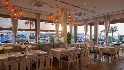 Ammos has a taverna vibe