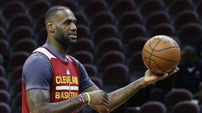 Cleveland Cavaliers forward LeBron James in action during NBA Finals practice at Quicken Loans Arena in Cleveland, Ohio, USA, 07 June 2016. John G Mabanglo / EPA