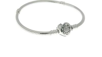 Pandora women's sterling silver heart clasp bracelet, Dh208.49, amazon.ae