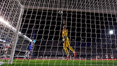 Peru goalkeeper Pedro Gallese tips the ball over the bar. Marcos Brindicci / Reuters