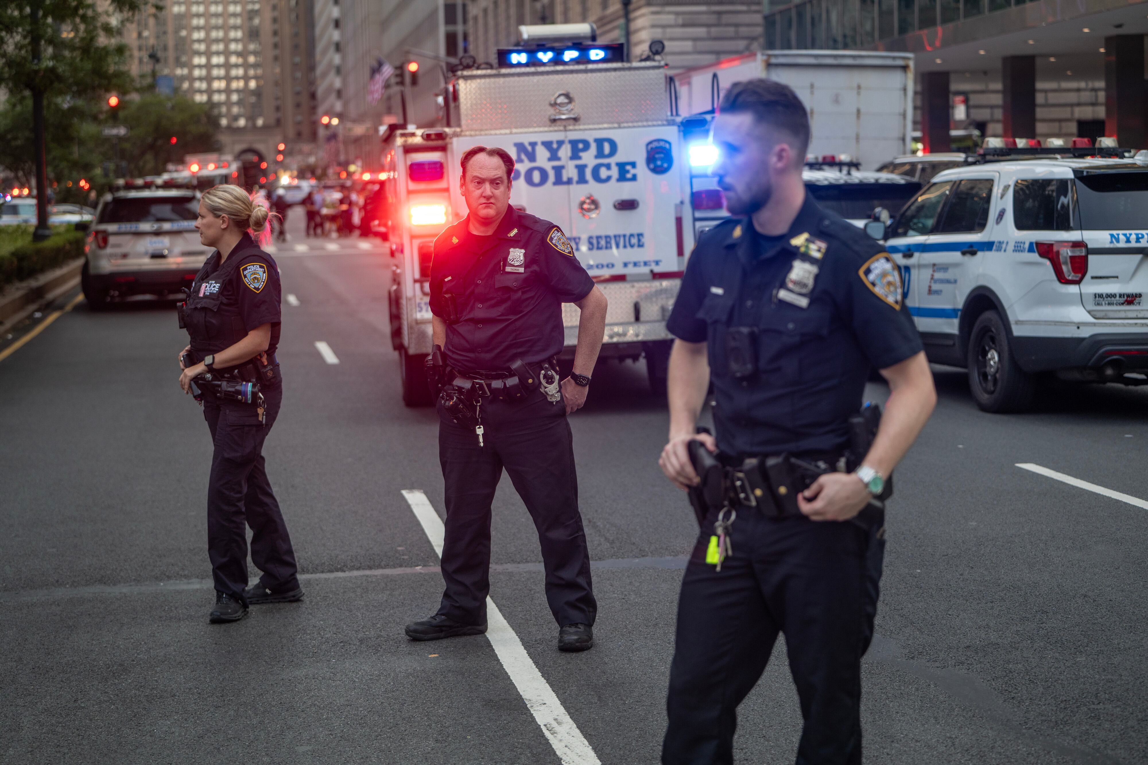 Gunman kills 4, including police officer, in shooting at New York City ...