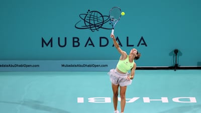Zeynep Sonmez serves to Alex Eala.