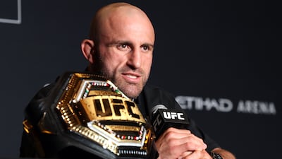 Champion Alexander Volkanovski speaks to the media.
