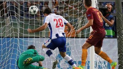 FC Porto’s Felipe scores. Max Rossi / Reuters