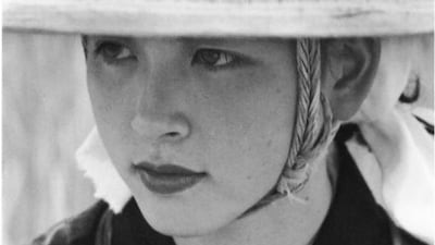 Young woman. Omagari, Akita, 1953. Courtesy Ihee Kimura / Open Eye Gallery