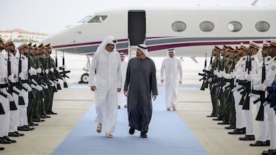Sheikh Mohamed receives Sheikh Tamim