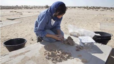 UAE - Sharjah- Jan 04 - 2012: Archaeologists Akshyeta Suryanarayan searching for crafts and bones during a working day at the Tell Abraq archaeological site ( Jaime Puebla - The National Newspaper )