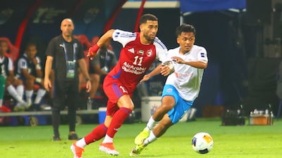 Luanzinho on the attack for Sharjah