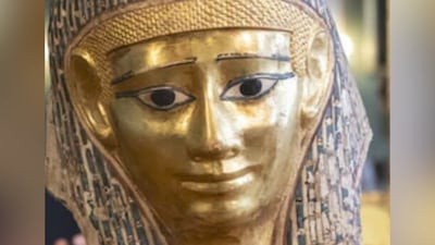Dozens of smuggled Egyptian artefacts return home