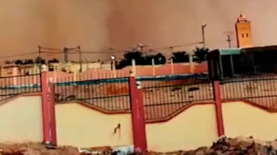 Terrifying sandstorm engulfs homes in Algeria