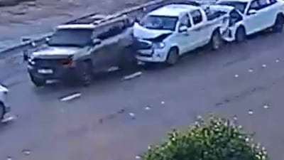 Abu Dhabi Police warn motorists about stopping on busy roads