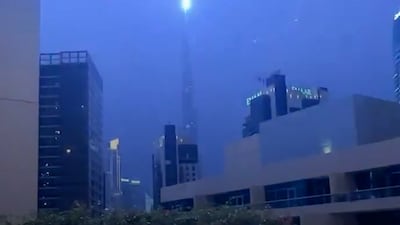 Lightning strikes Burj Khalifa