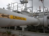 US oil reserves slump to lowest level since 1982
