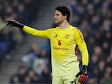 Senne Lammens on becoming Man United No 1, idolising Manuel Neuer and hailing Michael Carrick