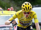 Climate experts call for Tour de France changes due to heat stress risk