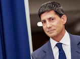 Kevin Warsh seeks overhaul of Federal Reserve operations in first meeting as chairman